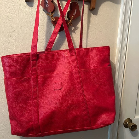 LaTiQue Handbags - Red Oversized Tote/Shoulder Bag by LaTiQue, double handle. 3 Lg Outer pockets.